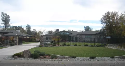 6143 Riverside Dr, Redding, CA 96001 photo 3