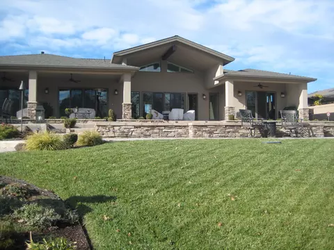 6143 Riverside Dr, Redding, CA 96001 photo 1