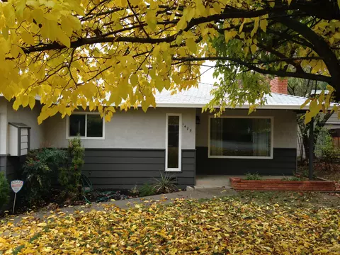 1475 Ridge Dr, Redding, CA 96001 photo 2
