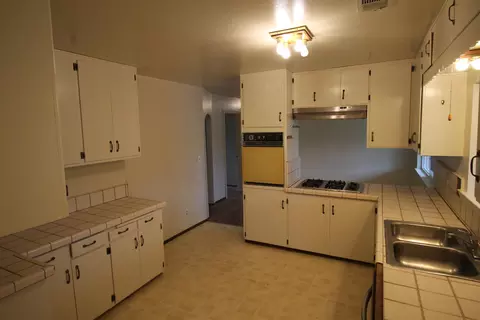 3260 Cockerill Dr, Redding, CA 96002 photo 7