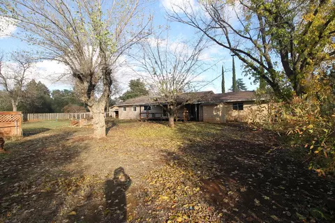 3260 Cockerill Dr, Redding, CA 96002 photo 18