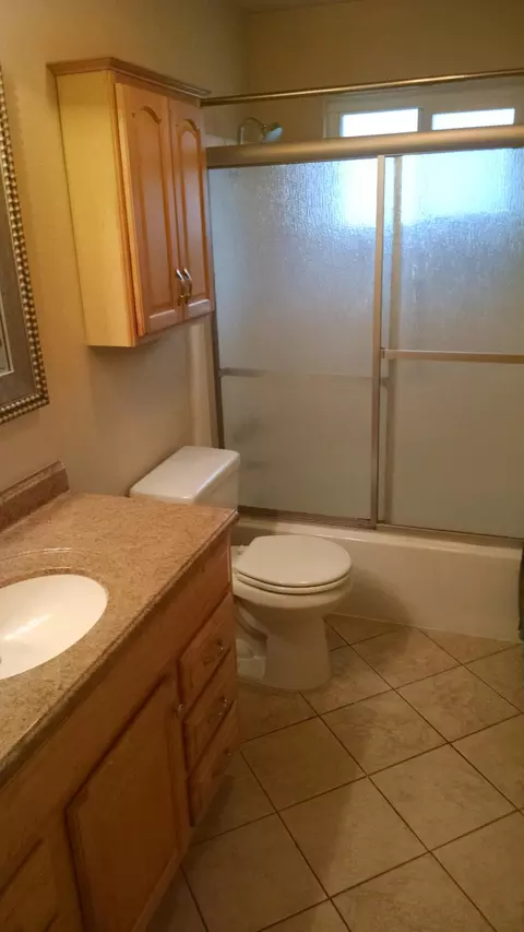 2859 Robert Ct, Redding, CA 96002 photo 2