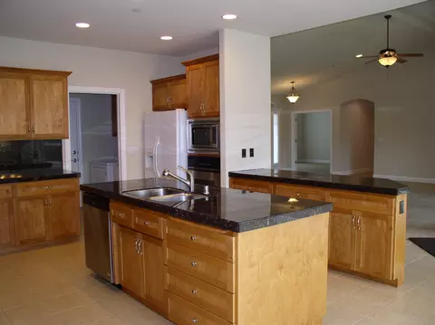 7503 Robles Dr, Redding, CA 96002 photo 5
