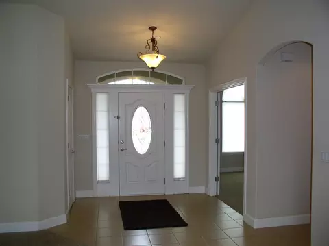 7503 Robles Dr, Redding, CA 96002 photo 2