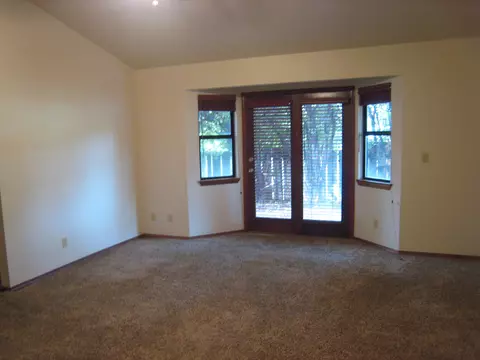 1865 El Verano St, Redding, CA 96002 photo 7