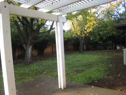 1865 El Verano St, Redding, CA 96002 photo 13