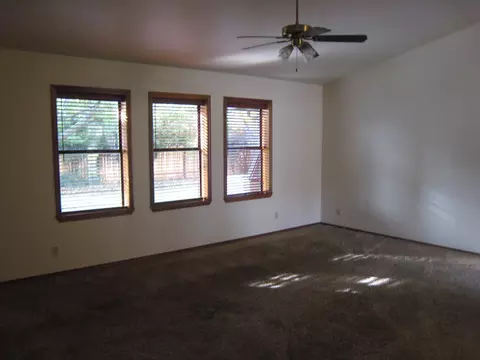 1865 El Verano St, Redding, CA 96002 photo 6