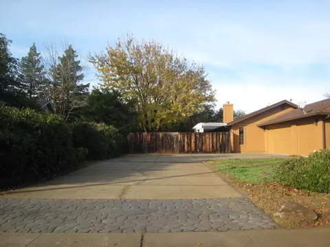 1865 El Verano St, Redding, CA 96002 photo 25