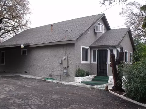 1674 Green St, Redding, CA 96003 photo 13