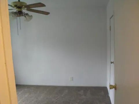 1674 Green St, Redding, CA 96003 photo 12