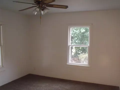 1674 Green St, Redding, CA 96003 photo 11