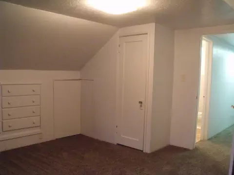1674 Green St, Redding, CA 96003 photo 8