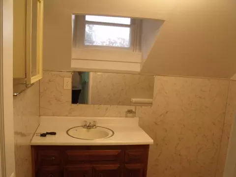 1674 Green St, Redding, CA 96003 photo 9