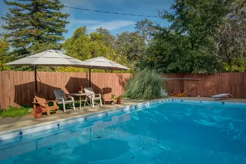 1253 Almond Ave, Redding, CA 96001 photo 4