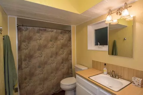 1253 Almond Ave, Redding, CA 96001 photo 47