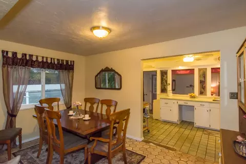 1253 Almond Ave, Redding, CA 96001 photo 24