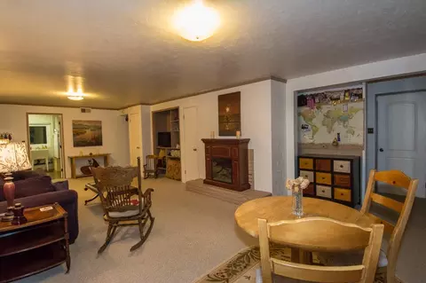 1253 Almond Ave, Redding, CA 96001 photo 41