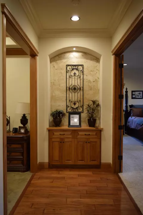 852 Santa Cruz Dr, Redding, CA 96003 photo 5