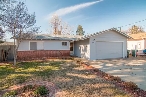 2894 Robert Ct, Redding, CA 96002 photo 2