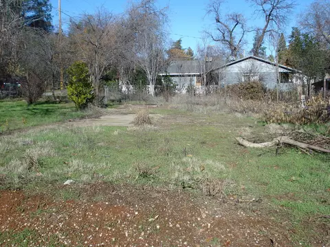 17818 Apollo Ln, Redding, CA 96003 photo 2