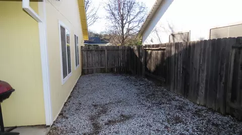 231 Yolla Bolly Trl, Redding, CA 96003 photo 17
