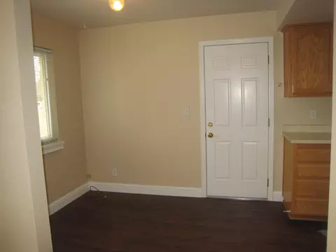 2494 Corona St, Redding, CA 96002 photo 5