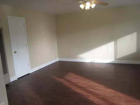 2494 Corona St, Redding, CA 96002 photo 2