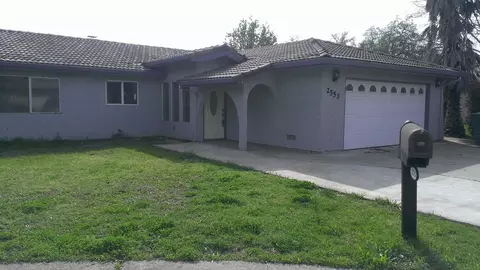 2553 Erin Ln, Redding, CA 96002 photo 2