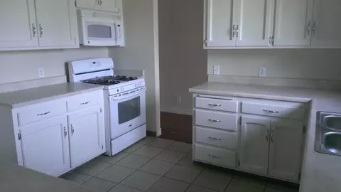2553 Erin Ln, Redding, CA 96002 photo 3