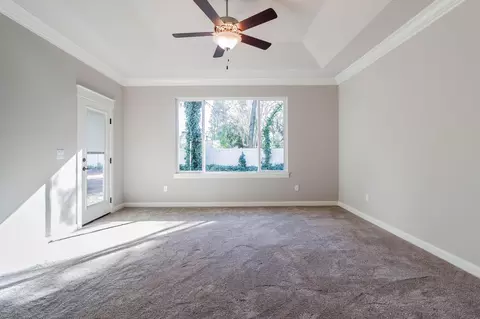 5585 Lexi Ln, Redding, CA 96001 photo 8