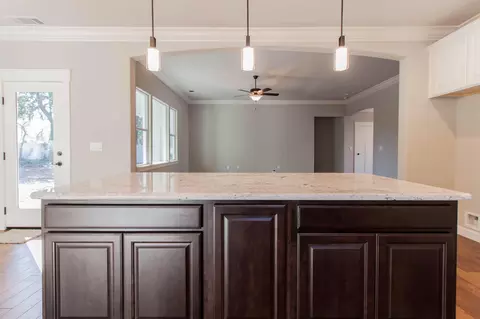 5585 Lexi Ln, Redding, CA 96001 photo 3