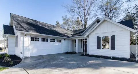 5585 Lexi Ln, Redding, CA 96001 photo 17