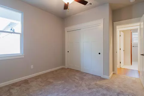 5585 Lexi Ln, Redding, CA 96001 photo 12