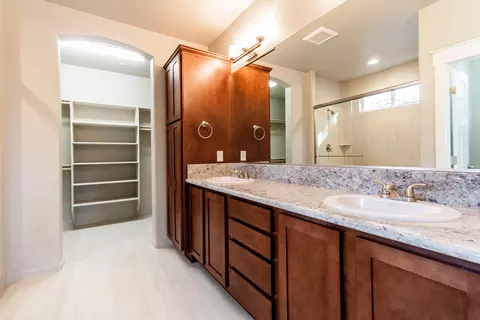 5585 Lexi Ln, Redding, CA 96001 photo 9