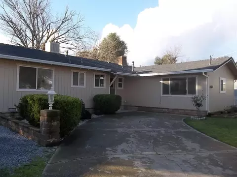 2740 Irwin Rd, Redding, CA 96002 photo 1