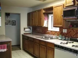 19037 Genevieve, Redding, CA 96003 photo 4
