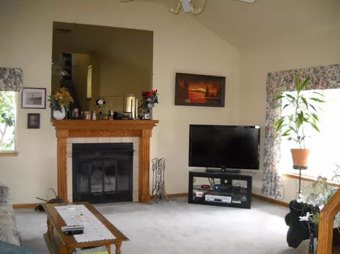 426 Alamine Dr, Redding, CA 96003 photo 3