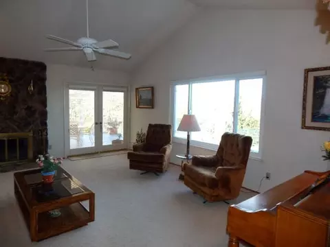15758 Highland Cir, Redding, CA 96001 photo 35