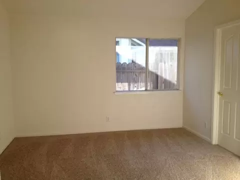 1397 Chaos Walk, Redding, CA 96003 photo 2