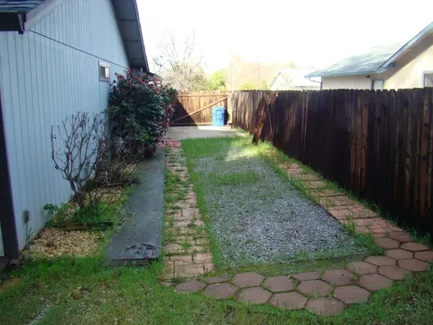 3825 Canterbury, Redding, CA 96002 photo 19
