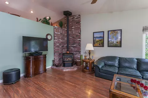 430 Springer Dr, Redding, CA 96003 photo 5