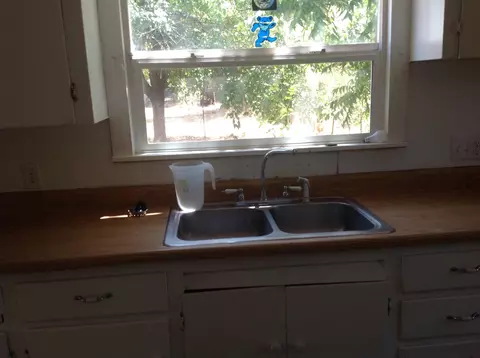 1081 Hawthorne Ave, Redding, CA 96002 photo 10