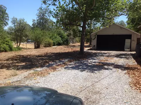 1081 Hawthorne Ave, Redding, CA 96002 photo 3