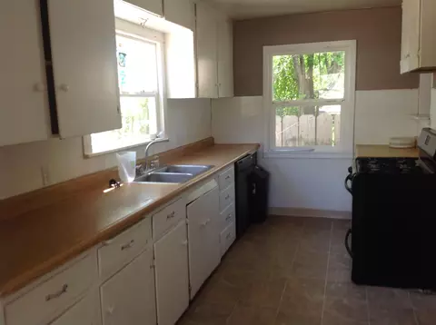 1081 Hawthorne Ave, Redding, CA 96002 photo 11