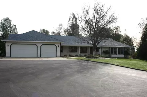 8251 Equestrian Dr, Redding, CA 96001 photo 1