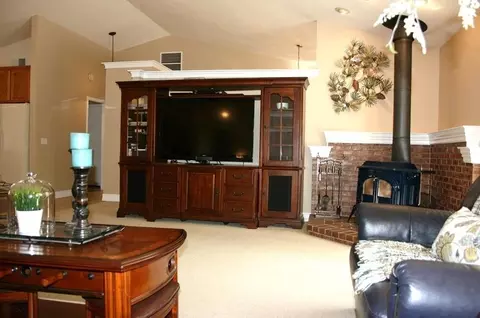 8251 Equestrian Dr, Redding, CA 96001 photo 8
