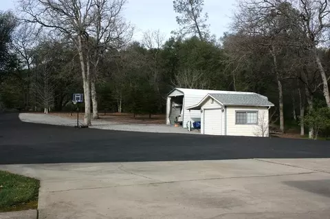 8251 Equestrian Dr, Redding, CA 96001 photo 5