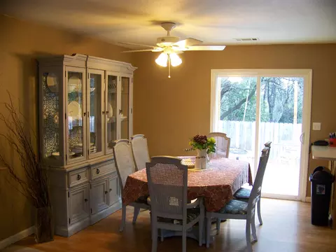 1431 Murieta Loop, Redding, CA 96002 photo 5