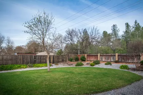 1976 Saltu Dr, Redding, CA 96002 photo 12