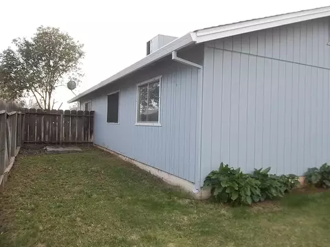 1208 Hawthorne Ave, Redding, CA 96002 photo 14